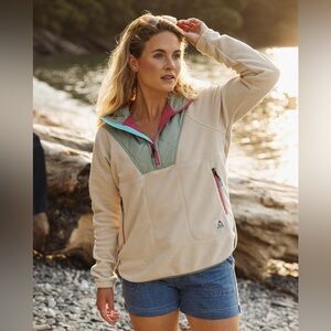 Passenger Clothing Juana Recycled Polar Hooded Fleece Women’s Oatmeal